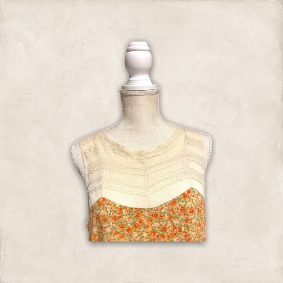 Iris Basic | Women’s Sleeveless Boho Floral Prairie Blouse Large - Picture 2 of 8